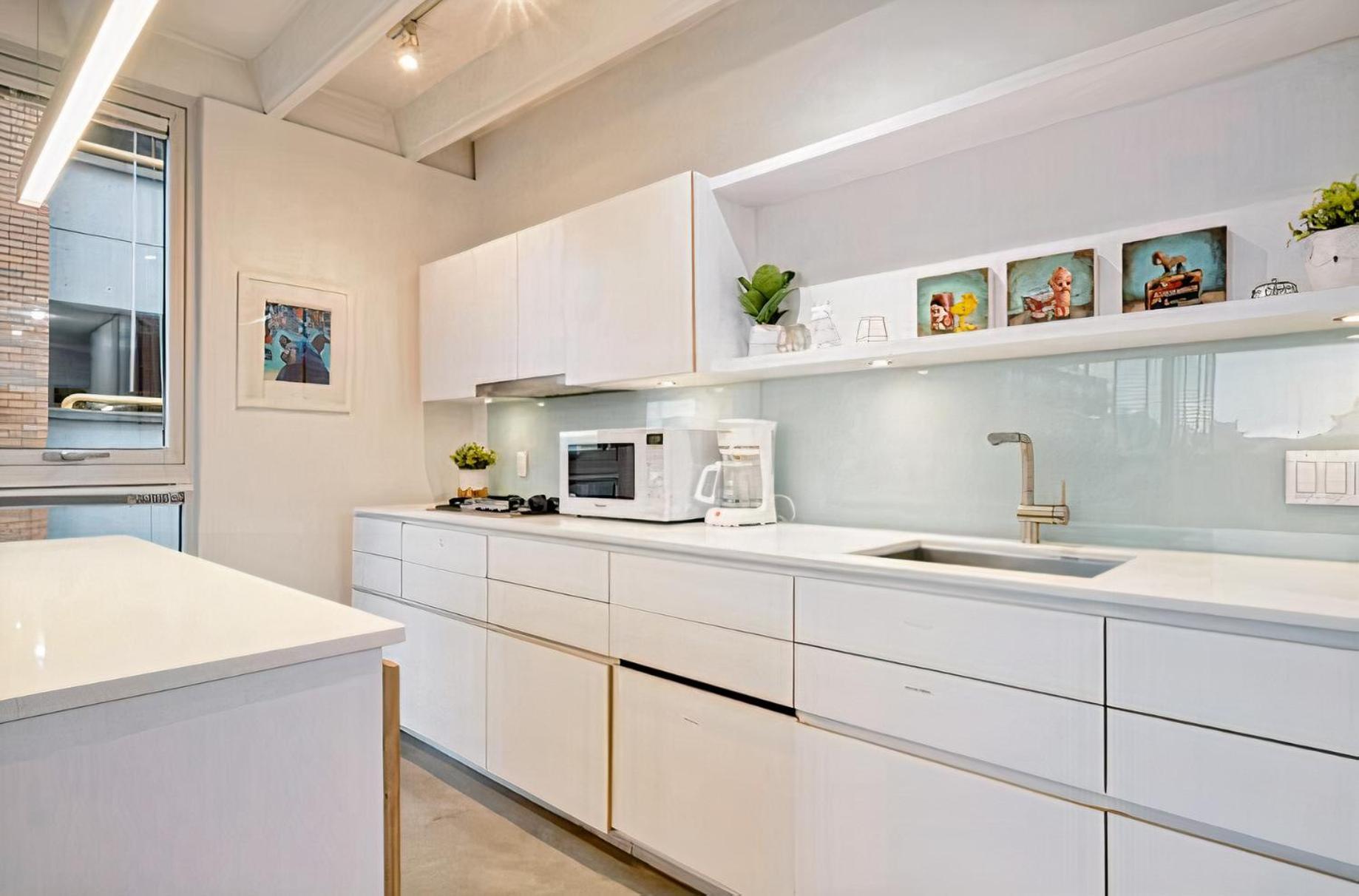 Modern, Bright & Central 1-Bed Downtown Apt Close To Rogers Arena Vancouver Buitenkant foto